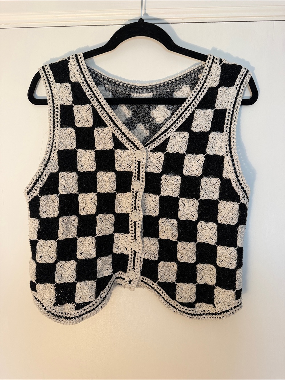 Crochet Checkerboard Knit Vest - Black & Cream
